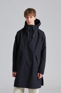Aalesund Poncho Black