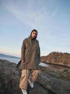 Aalesund Poncho Dusty Green