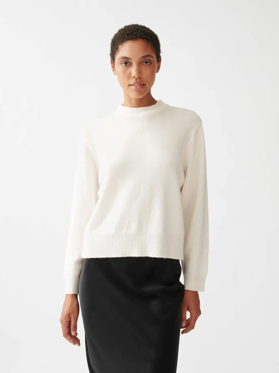Alma Sweater White