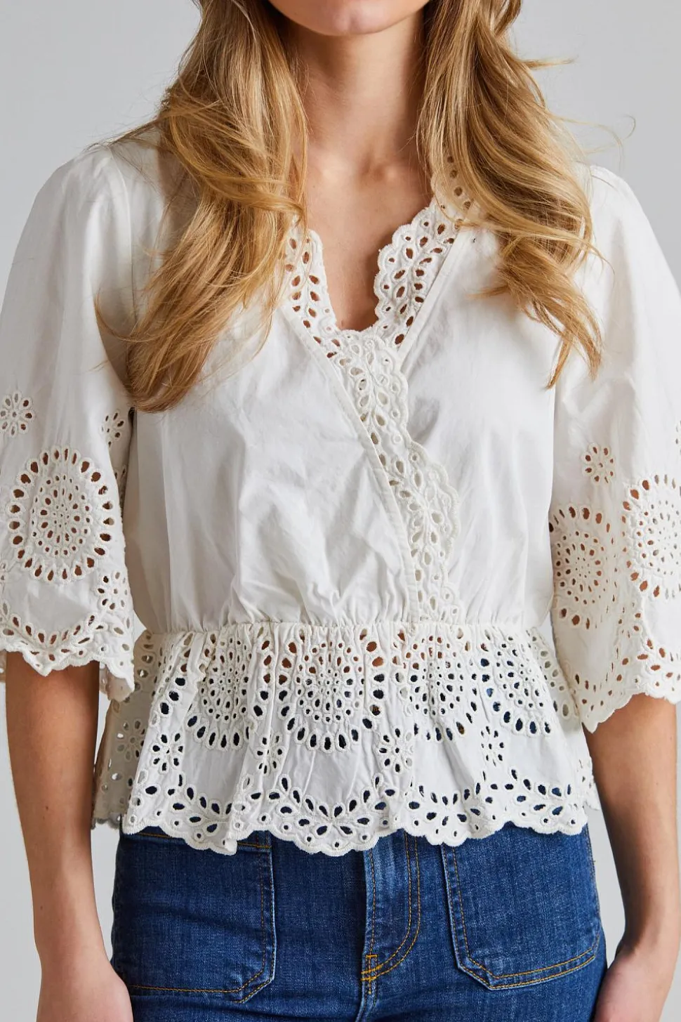 Bea V-Neck Blouse White