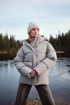 Besseggen Down Jacket Teal