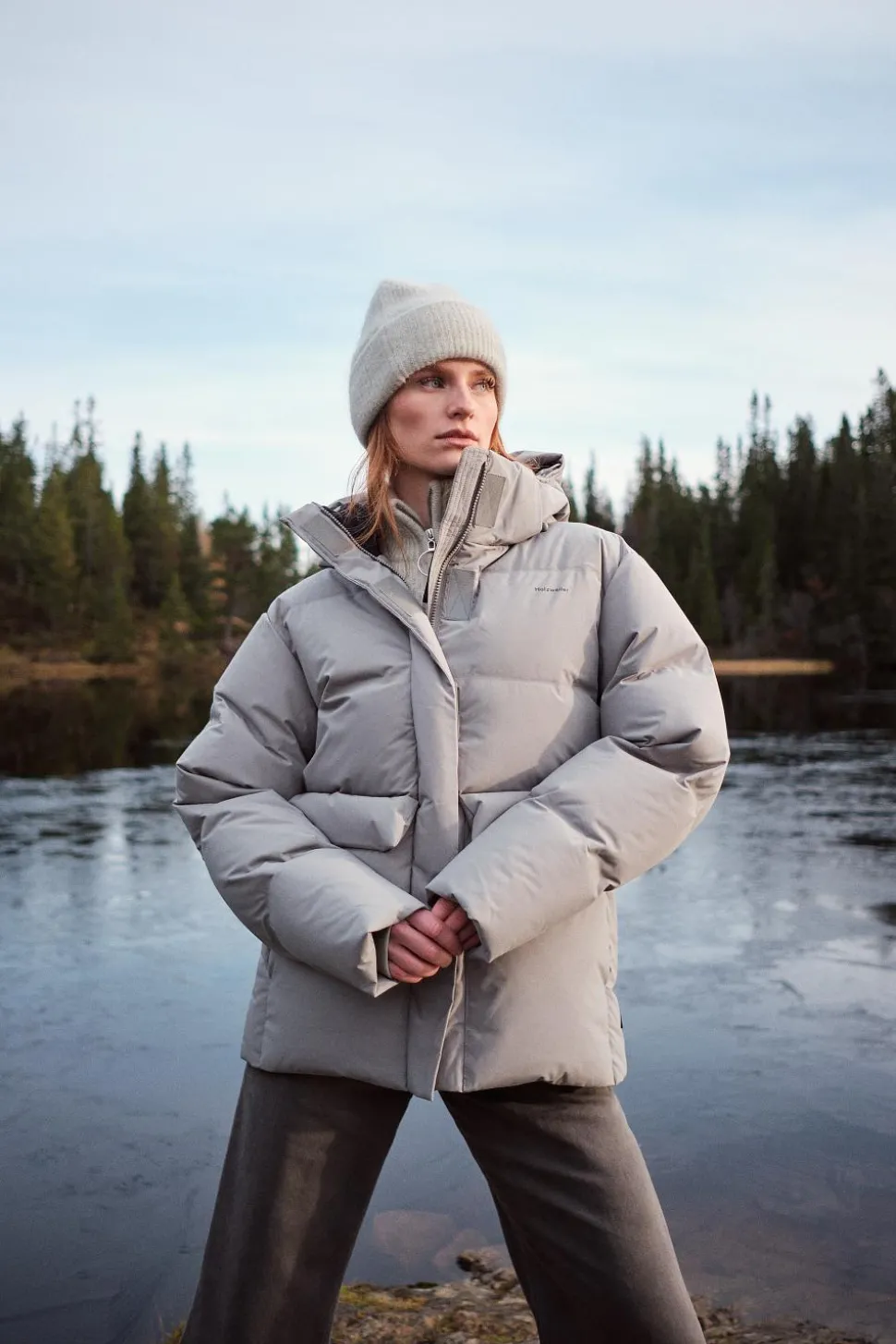 Besseggen Down Jacket Teal
