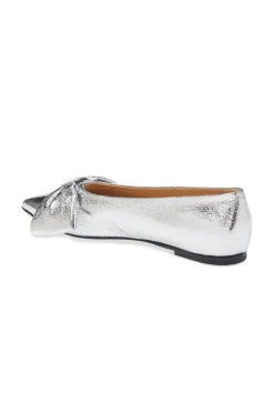 Bow Pump Silver