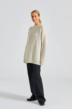 Chunky Cable Knit Cream