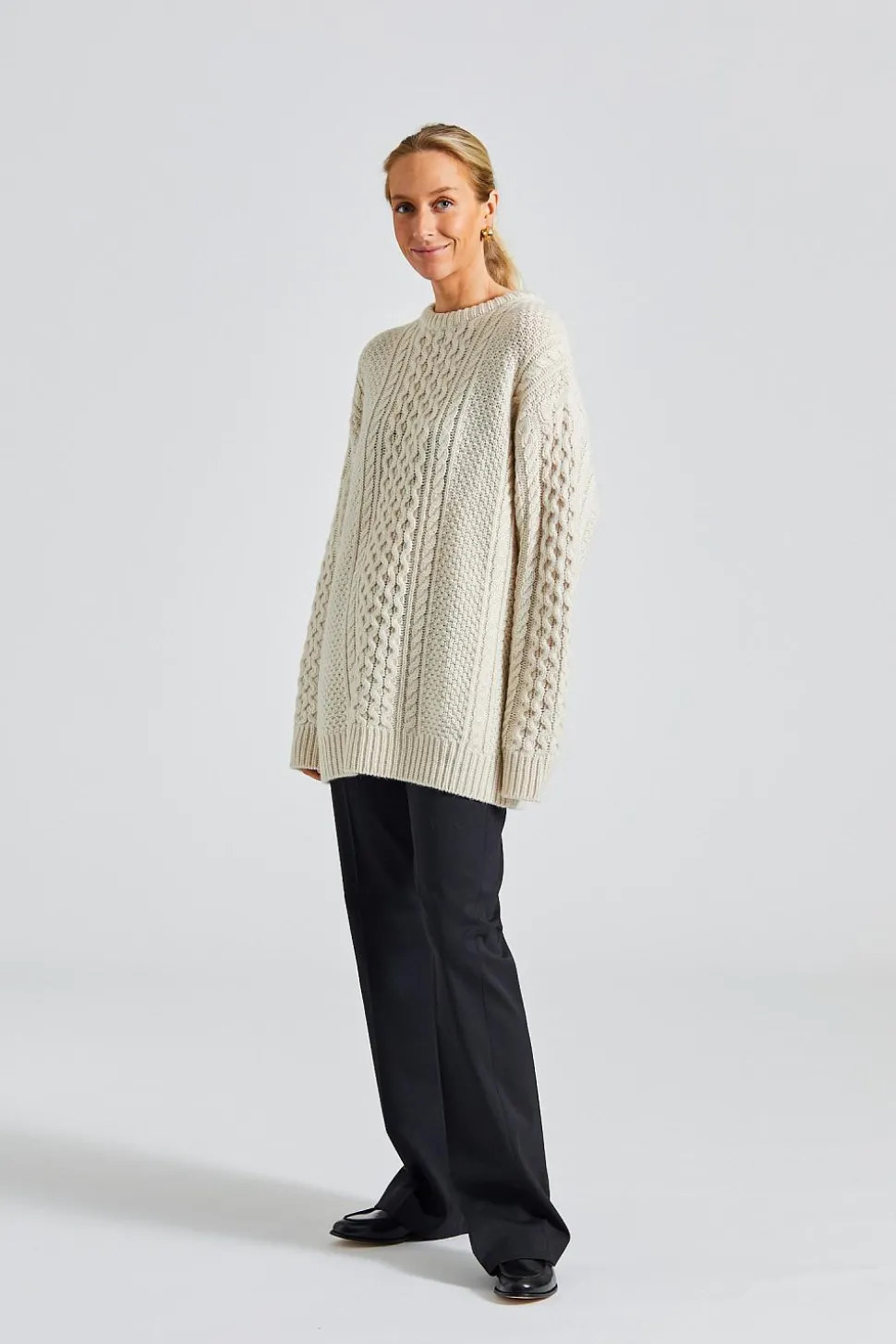 Chunky Cable Knit Cream