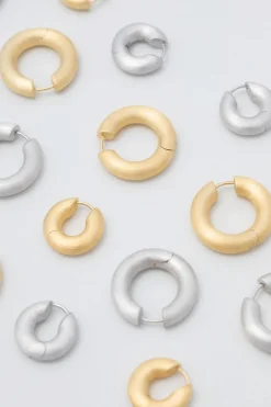 Chunky Hoops Satin Medium Silver