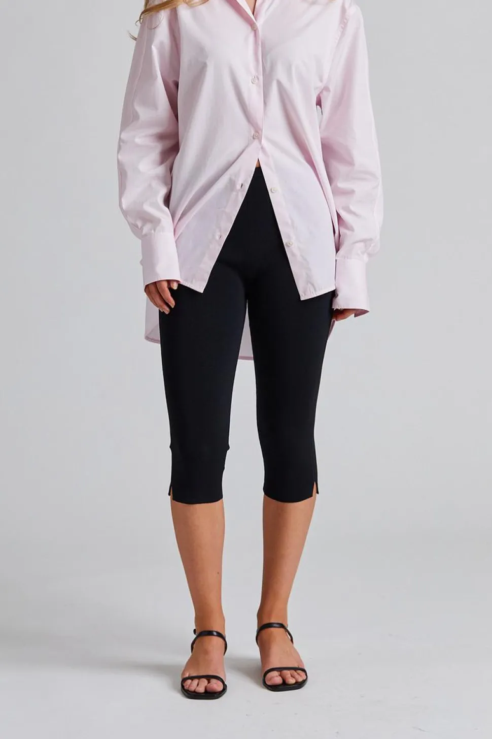 Compact Knit Capri Trousers Black