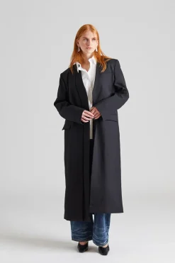 Cosmos Long Coat Black