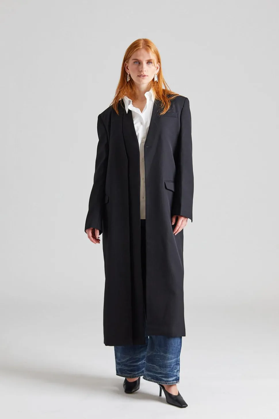 Cosmos Long Coat Black