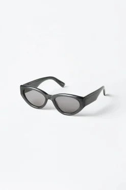 06.2 Dark Grey
