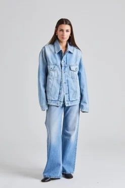 Denim Jacket - Relaxed Fit FN-UX-OUTW000065 Light Blue