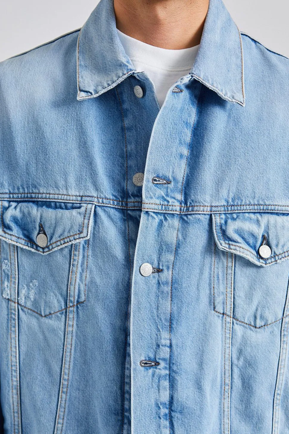 Denim Jacket - Relaxed Fit FN-UX-OUTW000065 Light Blue