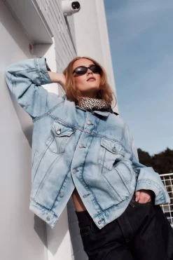 Denim Jacket - Relaxed Fit FN-UX-OUTW000065 Light Blue
