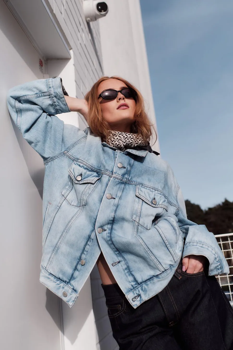 Denim Jacket - Relaxed Fit FN-UX-OUTW000065 Light Blue