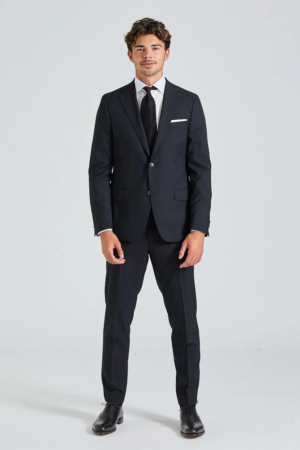 Edmund Denz Suit Black