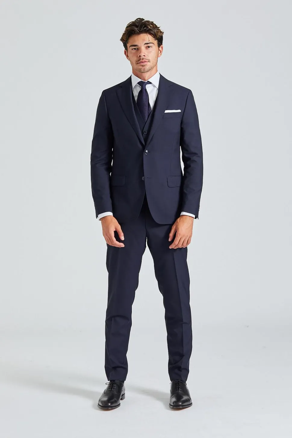 Edmund Three Piece Suit Navy