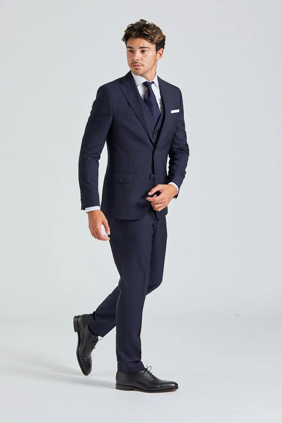 Edmund Three Piece Suit Navy