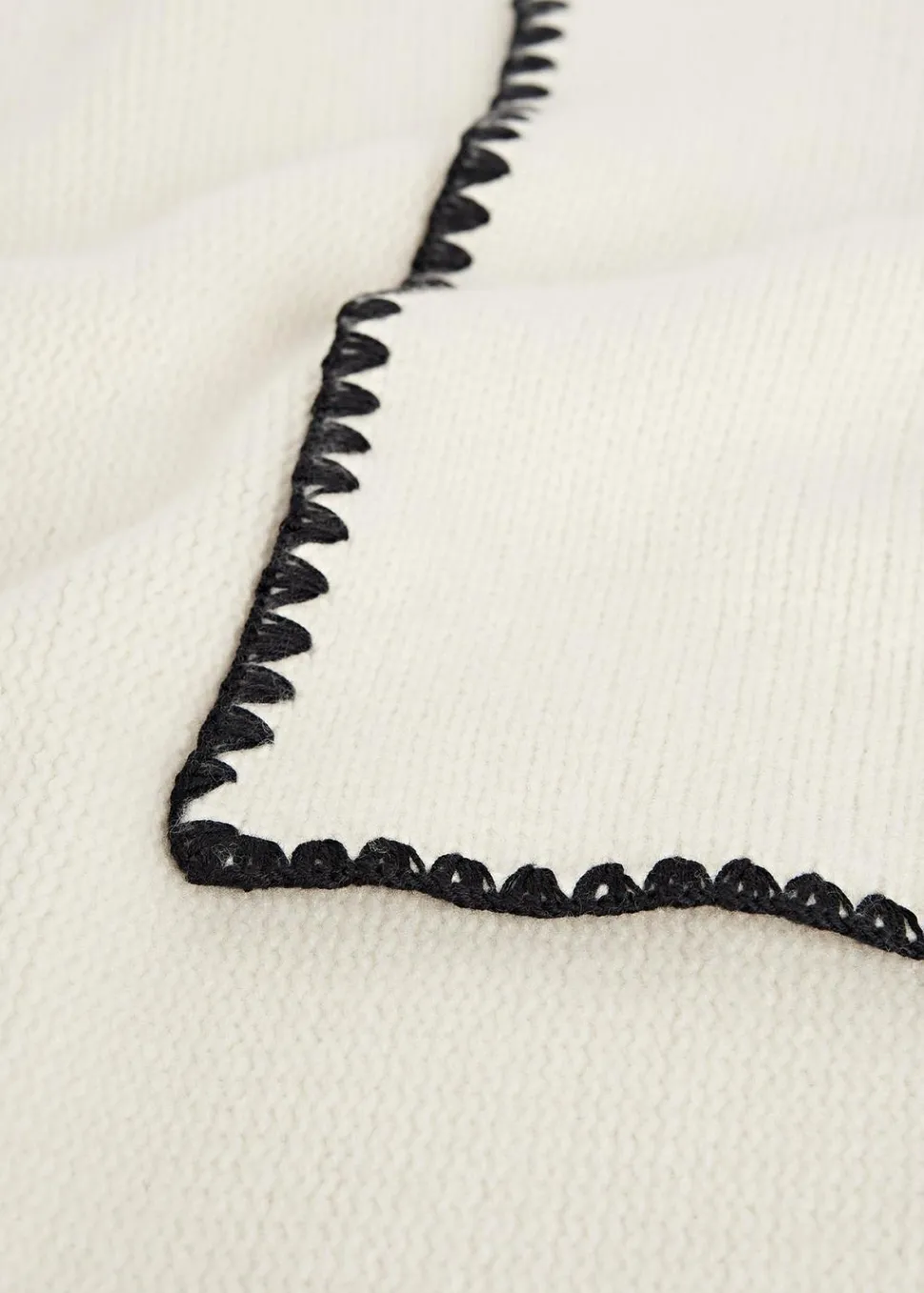 Embroidered Wool Cashmere Scarf Snow