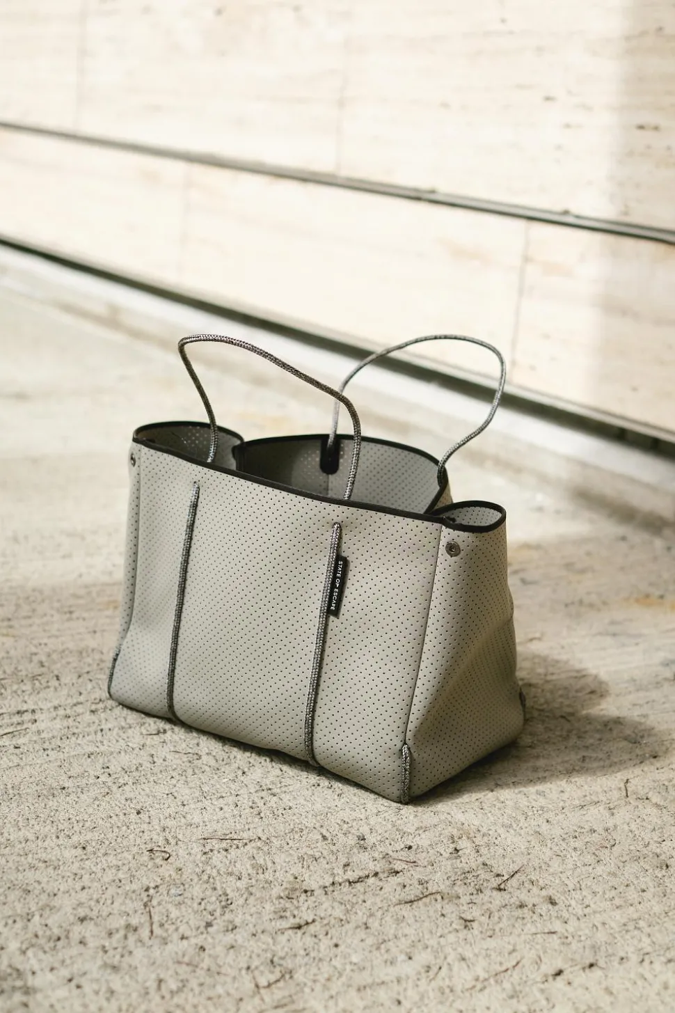 Escape Tote Sage Green