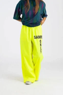 FA-UX-TROU000064 Neon Yellow