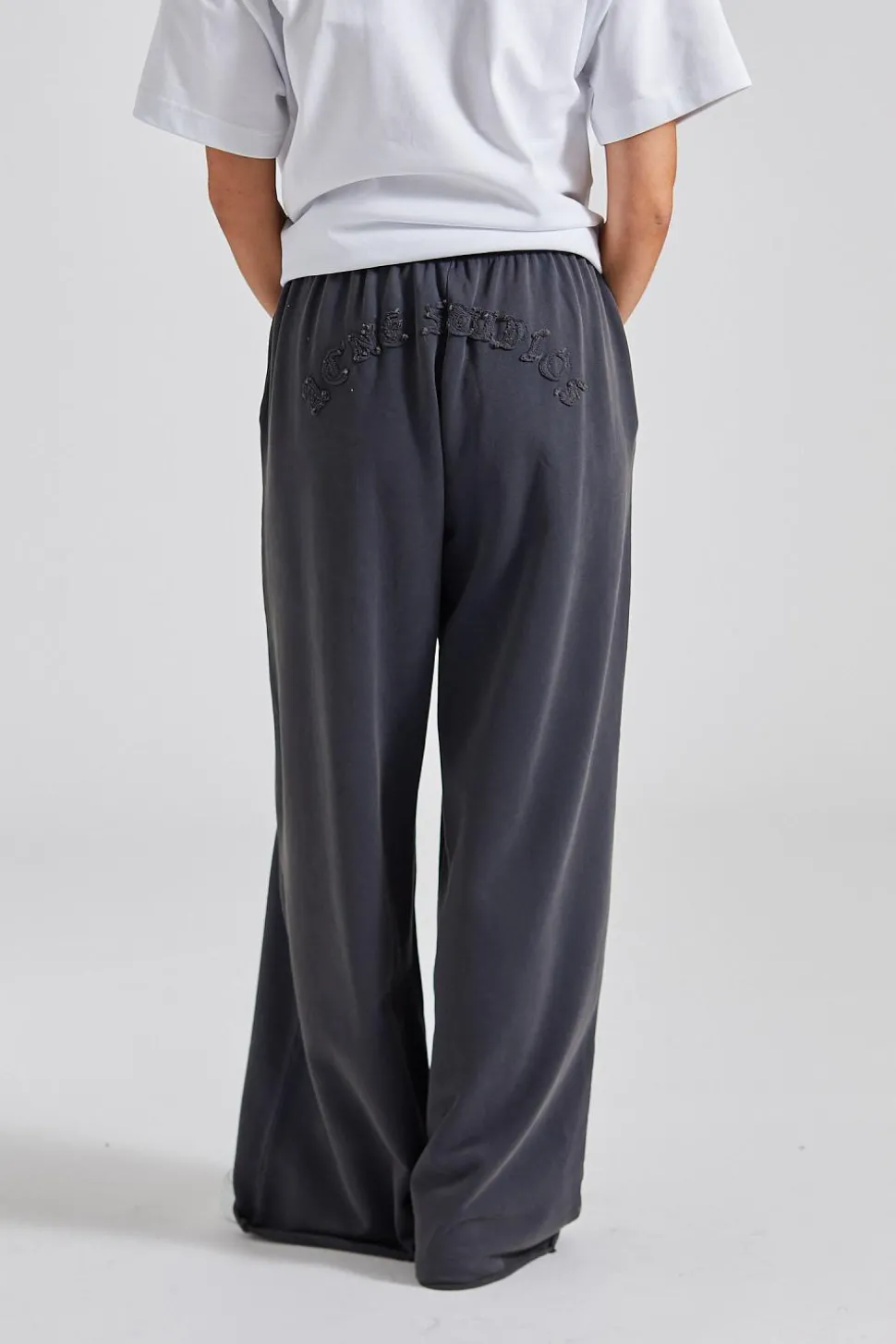 FN-WN-TROU001318 Ocean Blue sweatpant
