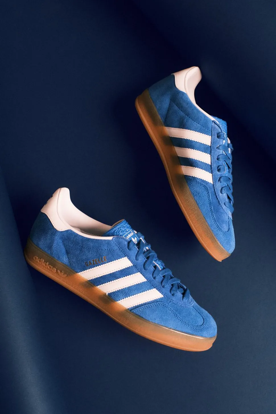 Gazelle Indoor Blue/White