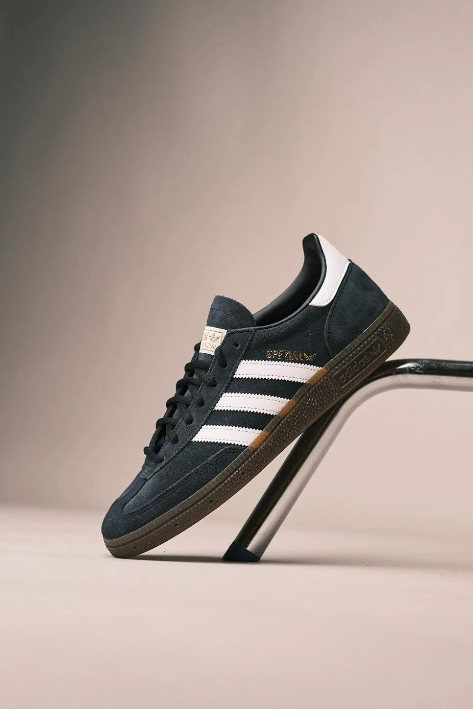 Handball Spezial Black/White