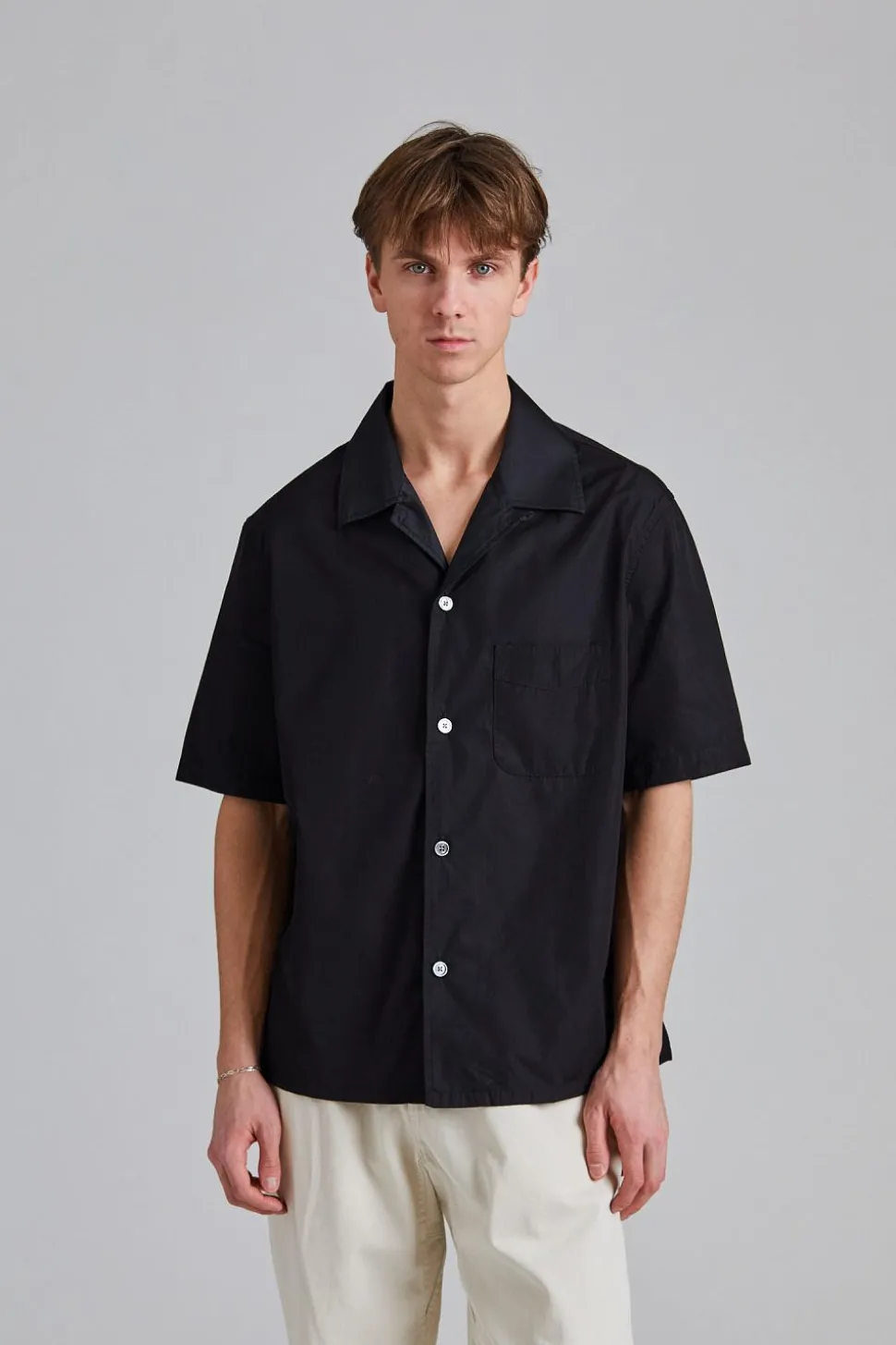 Heusen Shirt Shortsleeve Black All Day Poplin