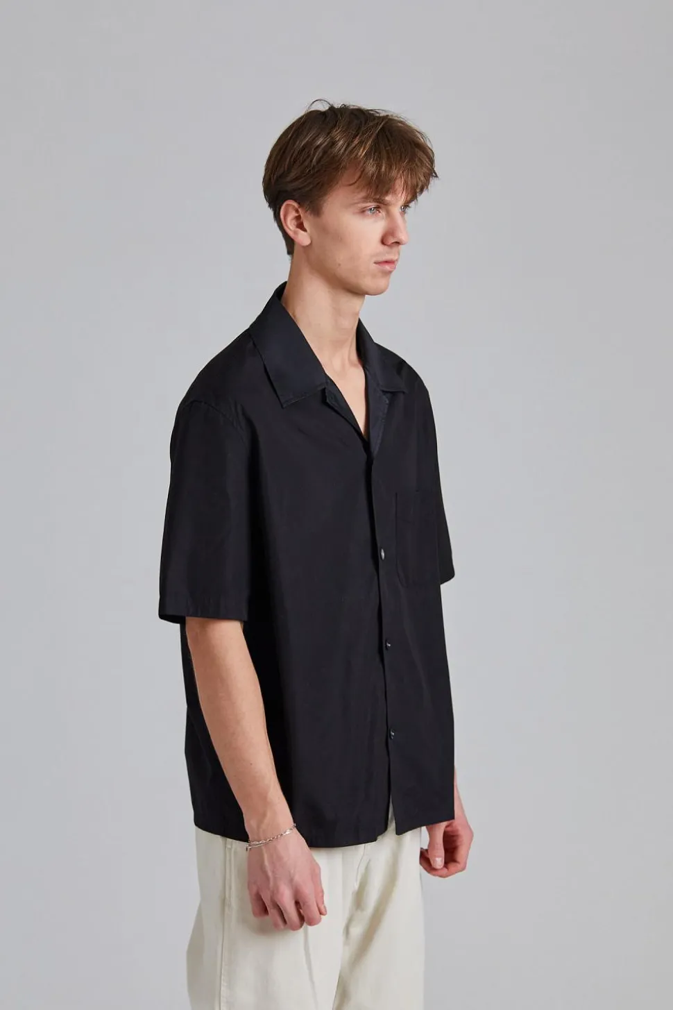 Heusen Shirt Shortsleeve Black All Day Poplin