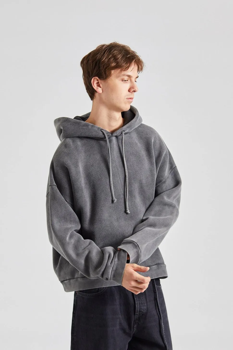 Hooded Sweater Logo Patch Faded Black FN-UX-SWEA000019