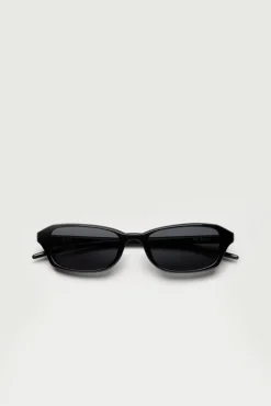 Iris Black