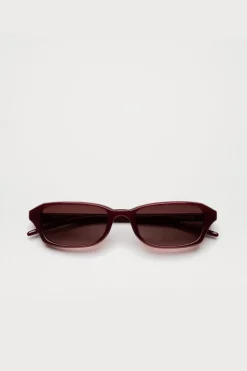 Iris Dark Red