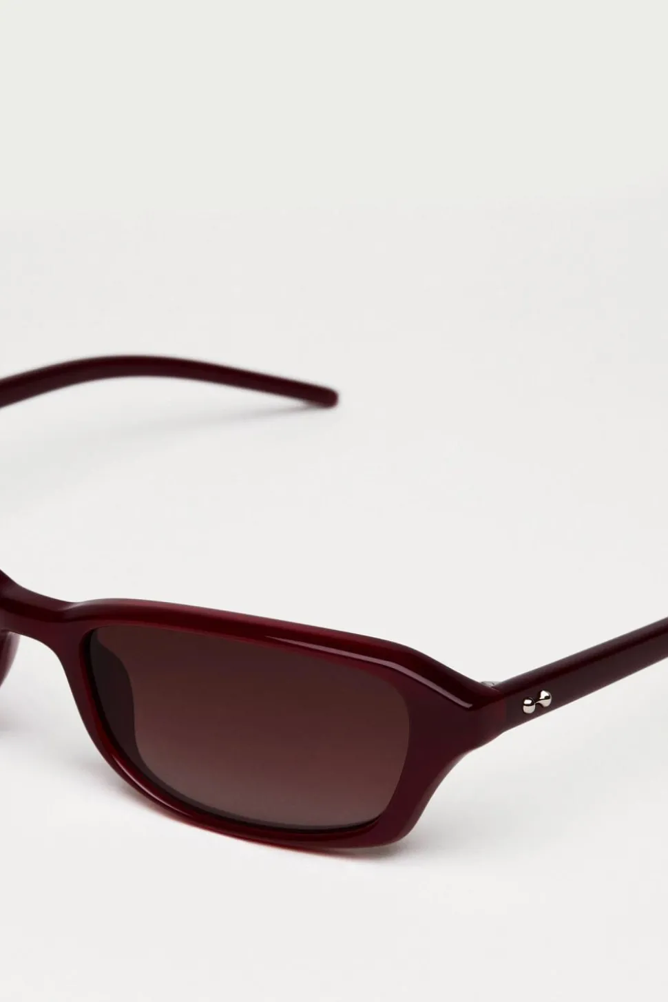 Iris Dark Red