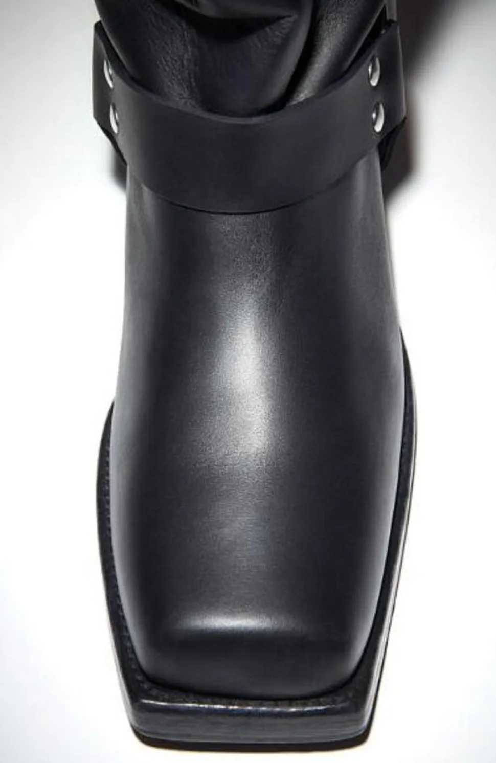Leather Buckle Boots Black FN-WN-SHOE000789