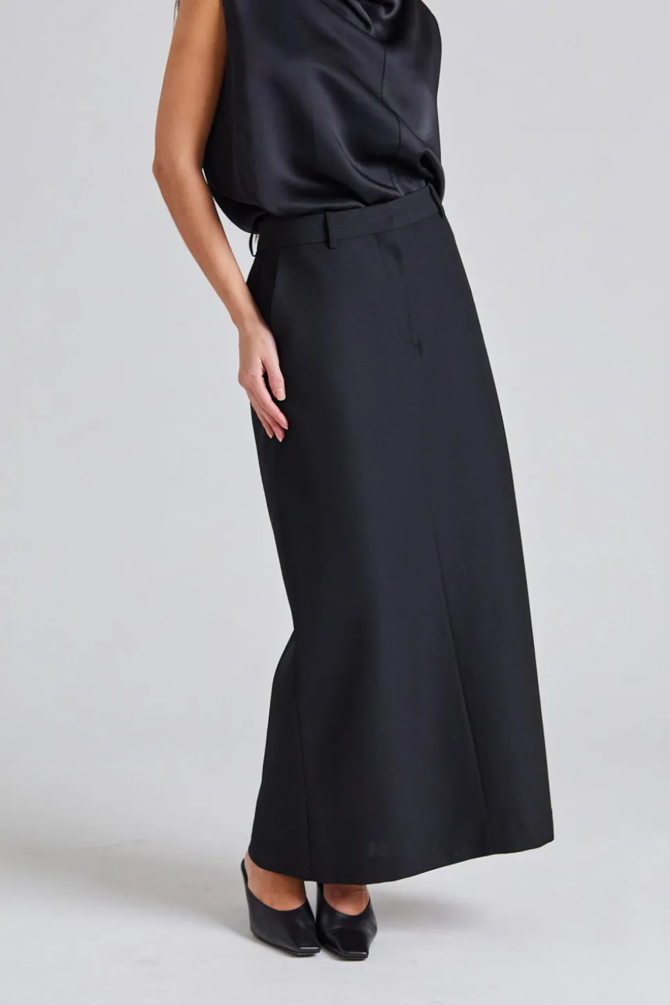 Low-Waist Straight Skirt Black