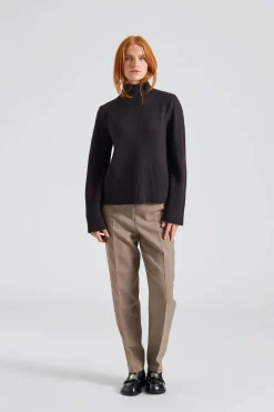 Low-Waist Tailored Trousers Oat Melange