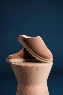 Men's Classic Slip-On Chestnut