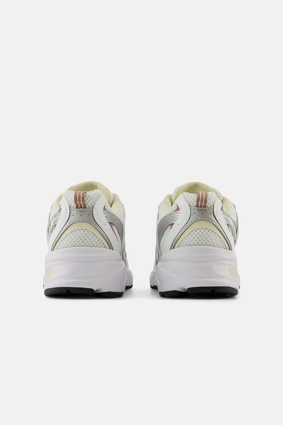 MR530SGA White/Calcium
