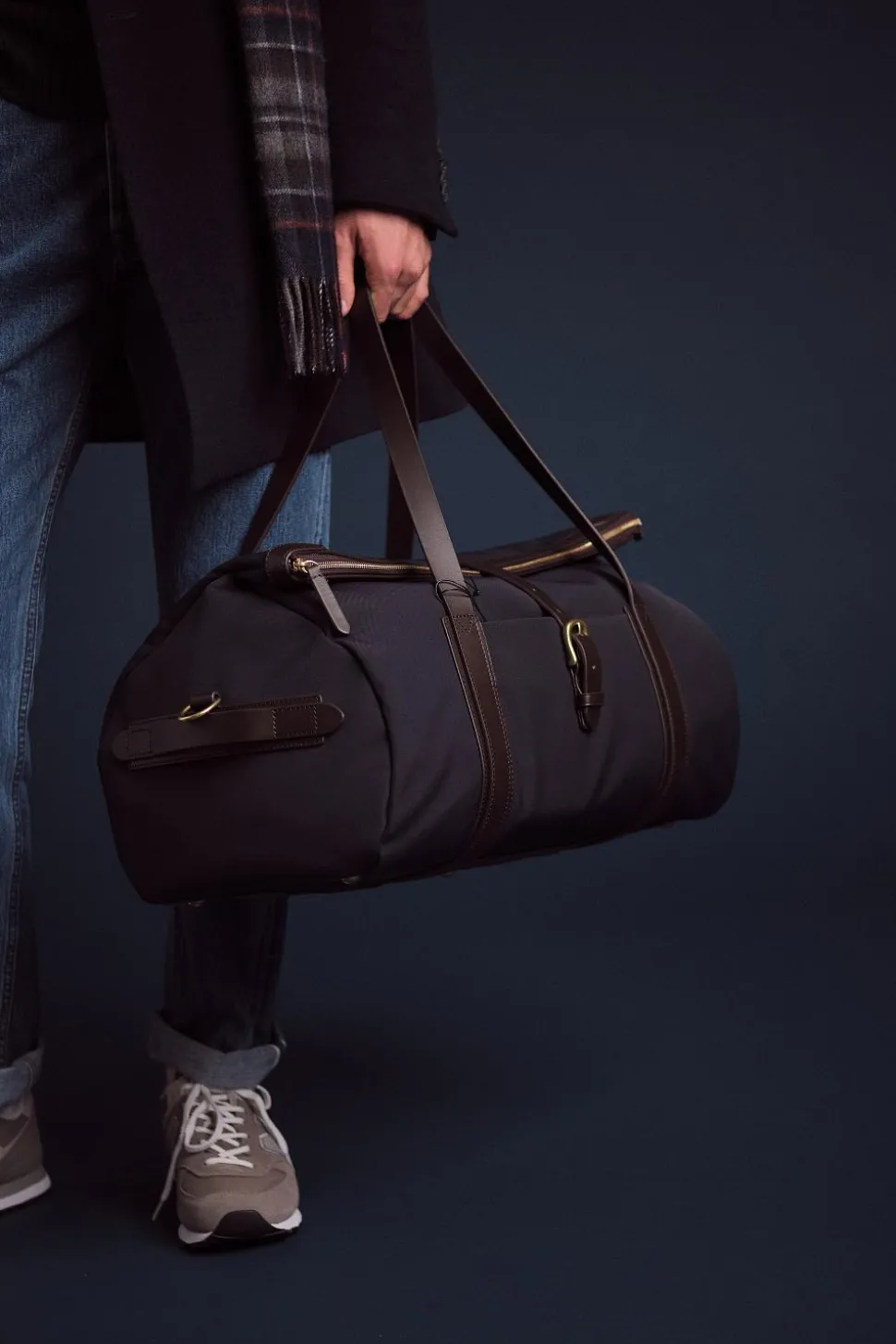 MS Adventurer Navy/Dark Brown