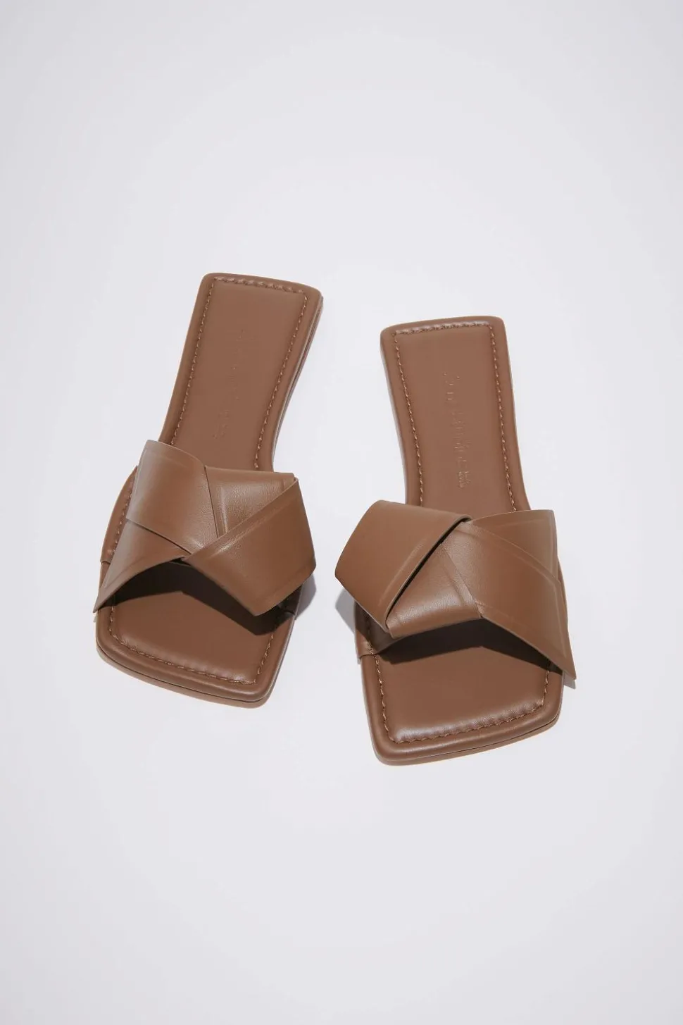 Musubi Leather Sandal Camel Brown FN-WN-SHOE000702