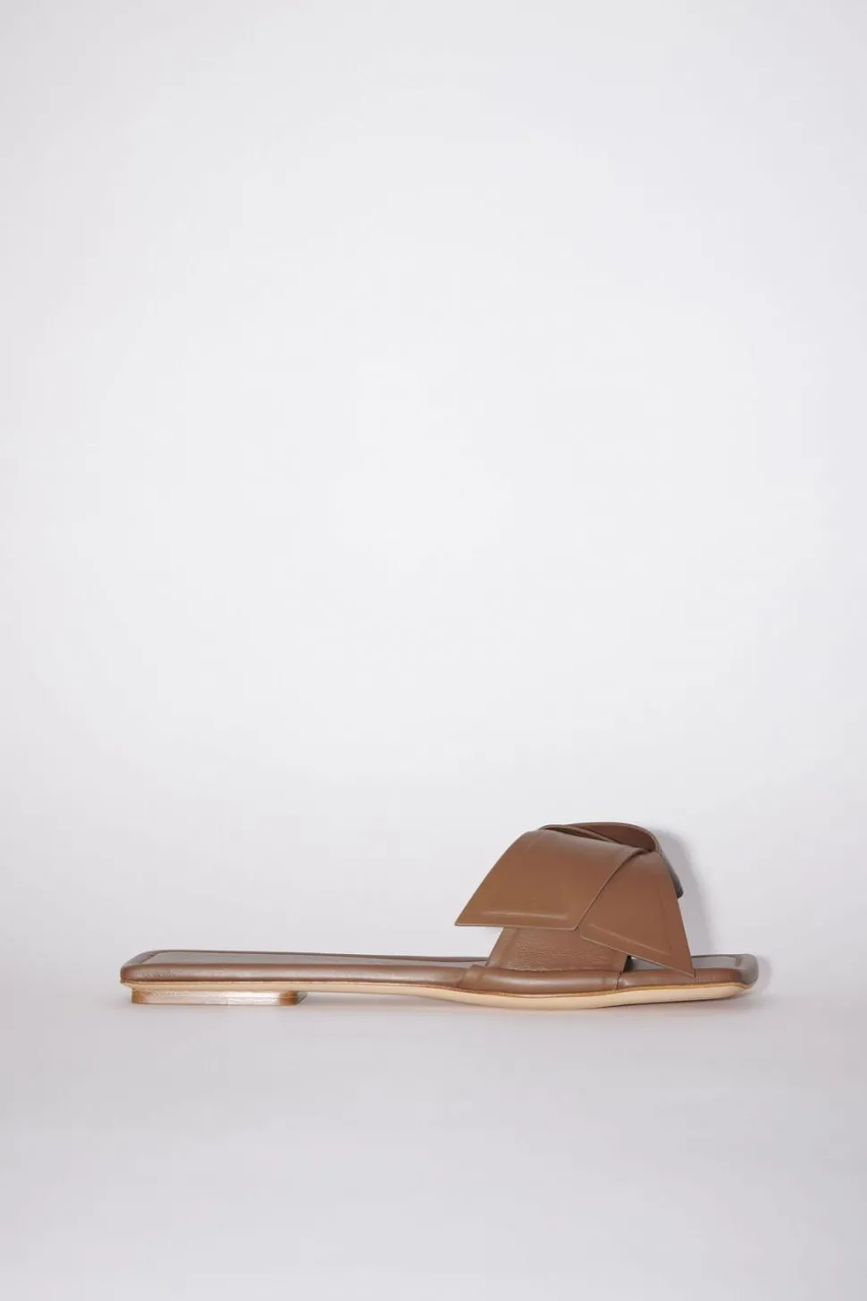 Musubi Leather Sandal Camel Brown FN-WN-SHOE000702