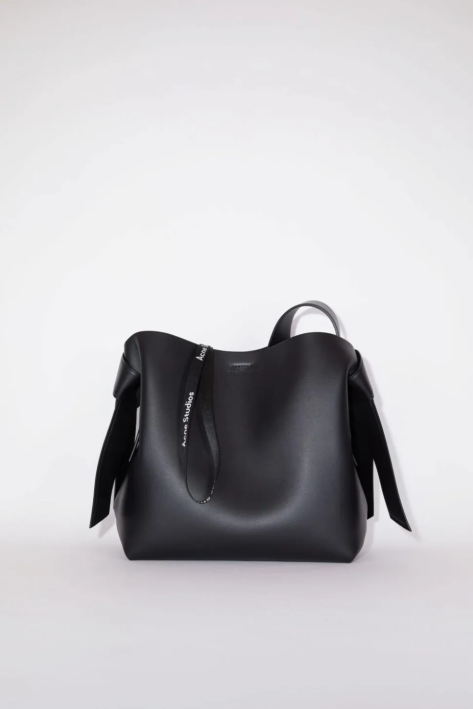 Musubi Midi Shoulder Bag Black