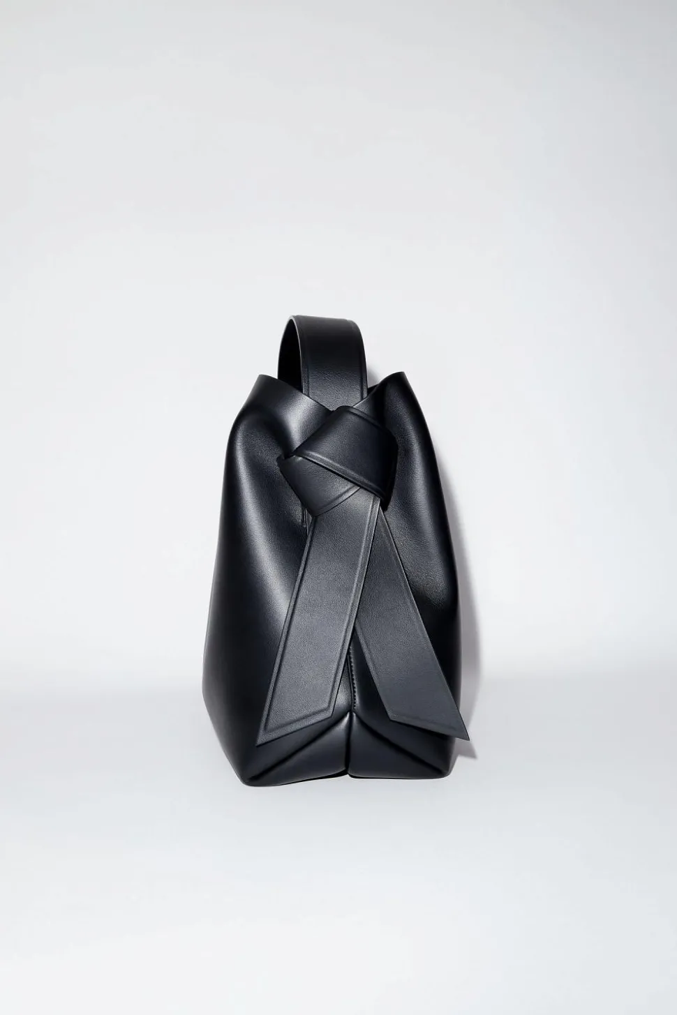 Musubi Midi Shoulder Bag Black