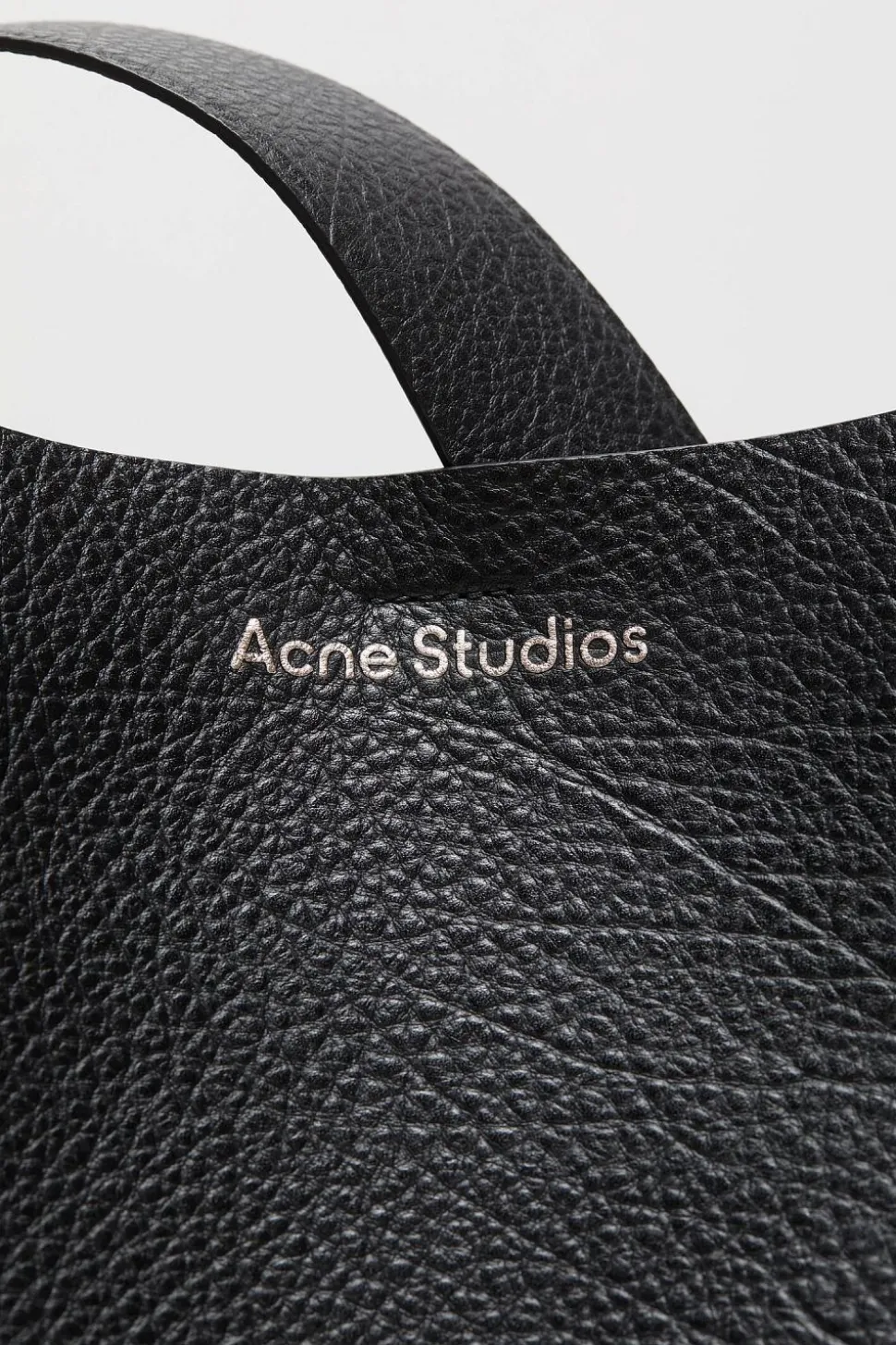 Musubi Midi Shoulder Bag Grain Black