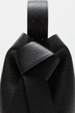 Musubi Midi Shoulder Bag Grain Black