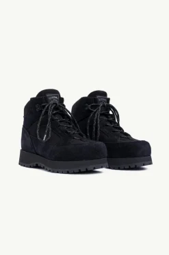 Nove Black