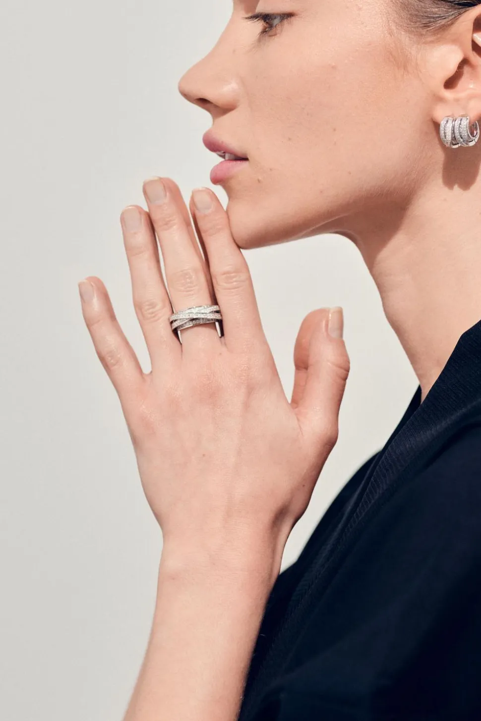 Orb Ring Slim Clear White