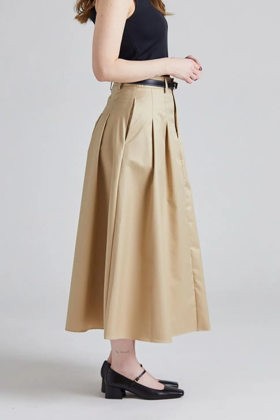 Pleated Midi Skirt Beige