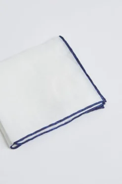 Pocket Square With Contrast Navy