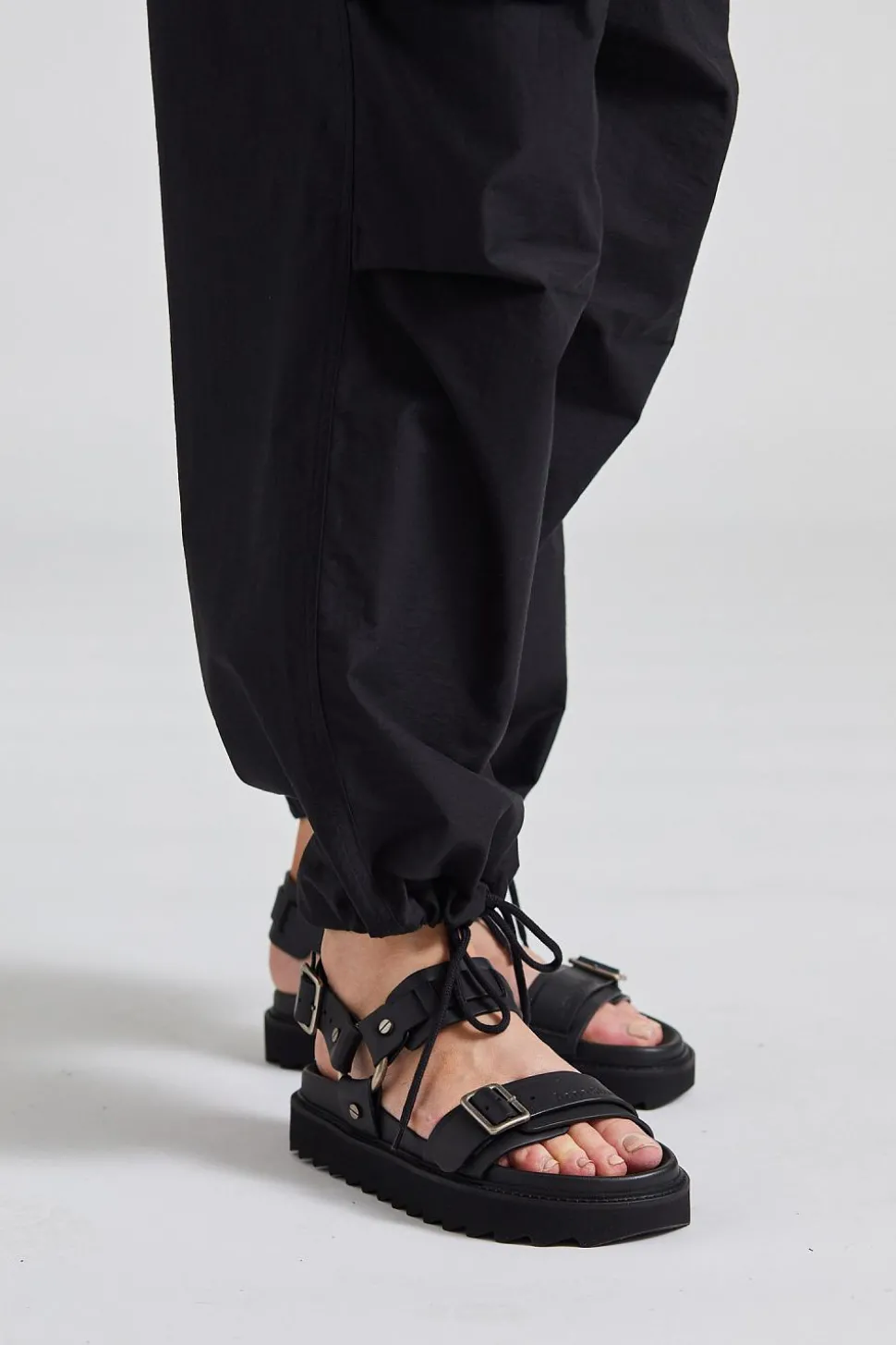 Relaxed Fit Trousers Black FN-WN-TROU001209